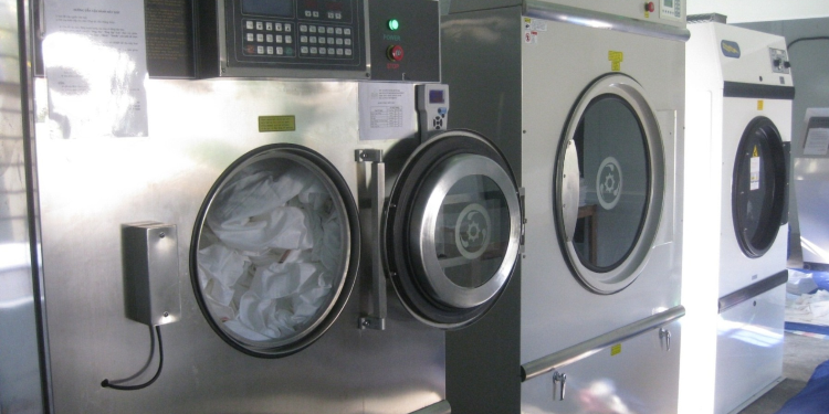 Dịch vụ giặt hấp quần áo cao cấp