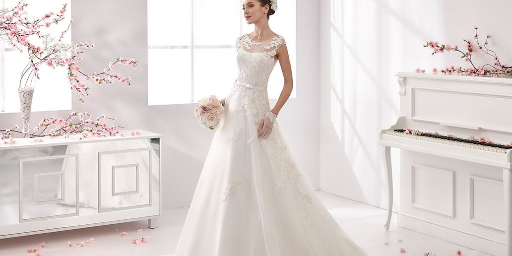 Chuyên giặt hấp đầm cưới đầm dạ hội giá rẻ