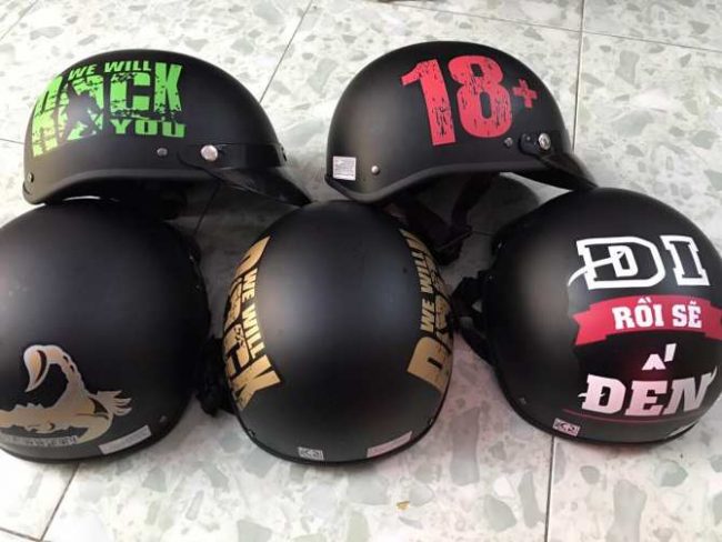 Giặt hấp vệ sinh nón bảo hiểm giá rẻ