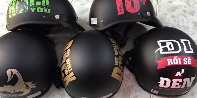 Giặt hấp vệ sinh nón bảo hiểm giá rẻ