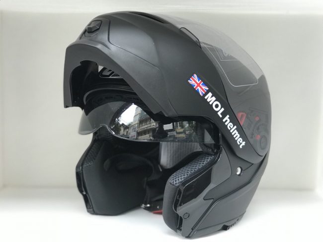 Giặt hấp vệ sinh nón bảo hiểm giá rẻ