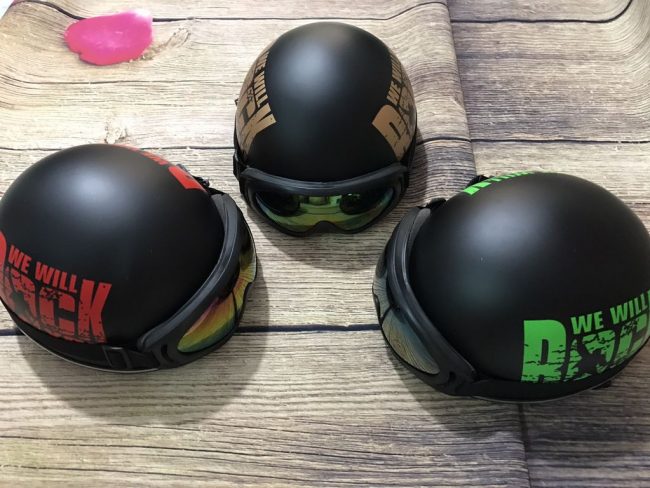 Giặt hấp vệ sinh nón bảo hiểm giá rẻ